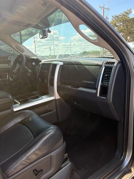 RAM 2500 Laramie Crew Cab SWB 4WD 2012