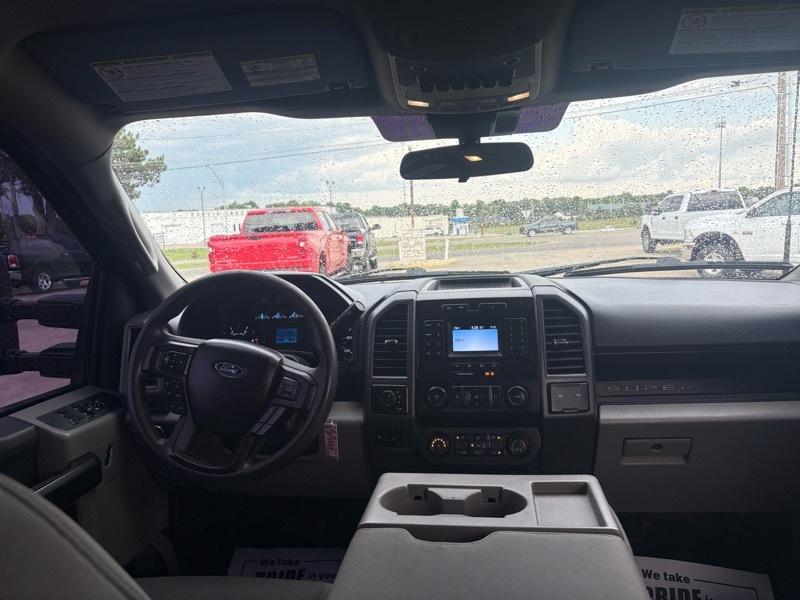 Ford F-350 SD XL Crew Cab Long Bed DRW 4WD 2022