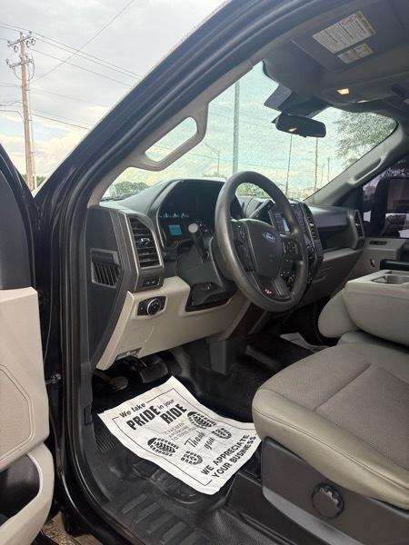 Ford F-350 SD XL Crew Cab Long Bed DRW 4WD 2022