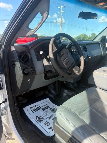 Ford F-250 SD XL Crew Cab LWB 4WD 2015