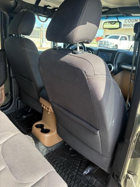 Jeep Wrangler Unlimited Sahara 4WD 2015