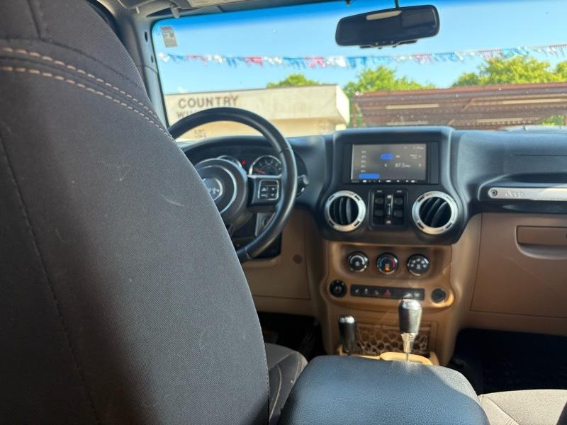 Jeep Wrangler Unlimited Sahara 4WD 2015