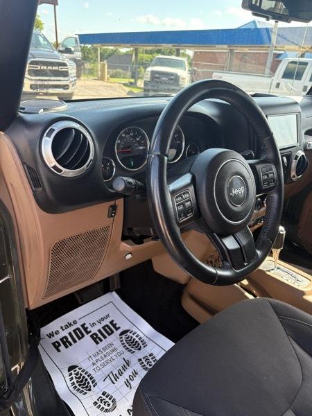 Jeep Wrangler Unlimited Sahara 4WD 2015