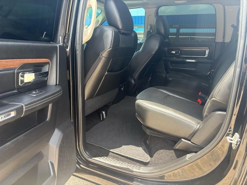 RAM 2500 Laramie Crew Cab SWB 4WD 2015