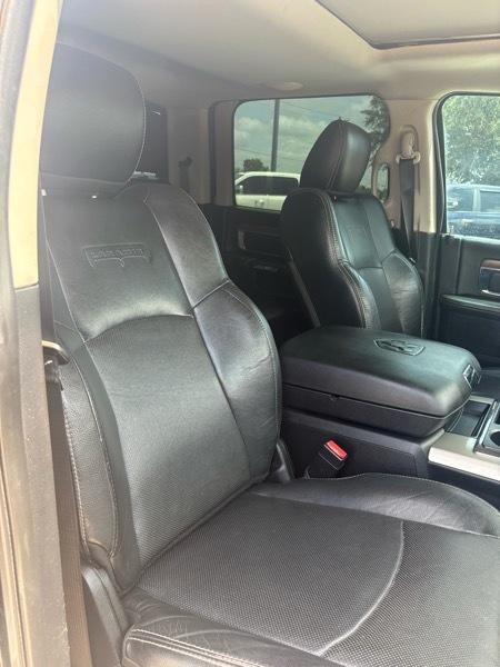 RAM 2500 Laramie Crew Cab SWB 4WD 2015