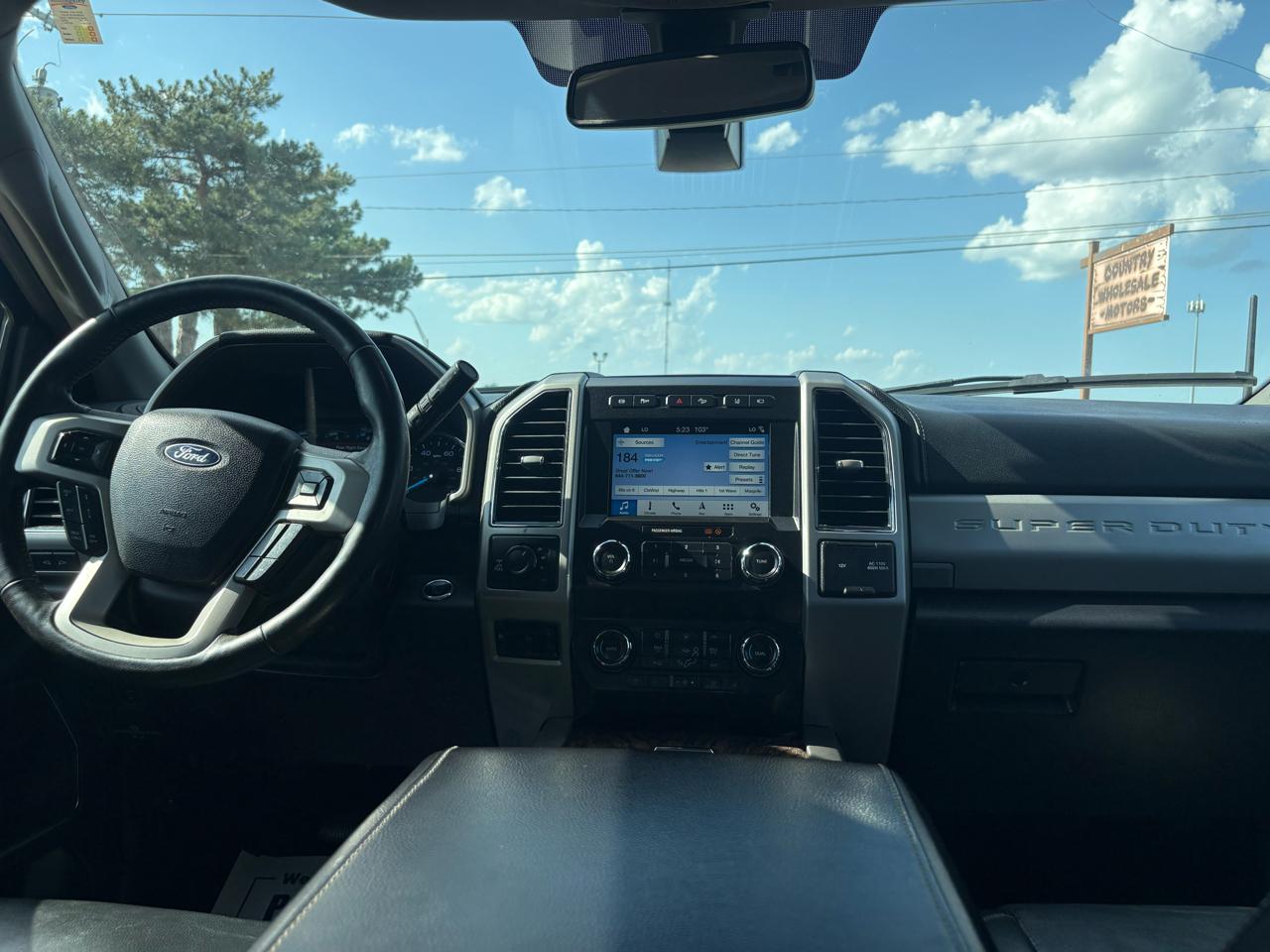 Ford F-250 SD Lariat Crew Cab 4WD 2019