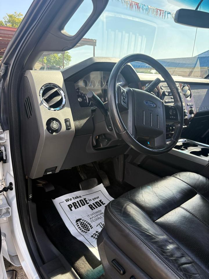 Ford F-250 SD Lariat Crew Cab 4WD 2012