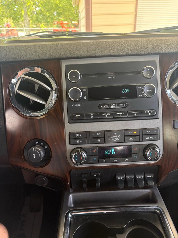 Ford F-250 SD Lariat Crew Cab 4WD 2012