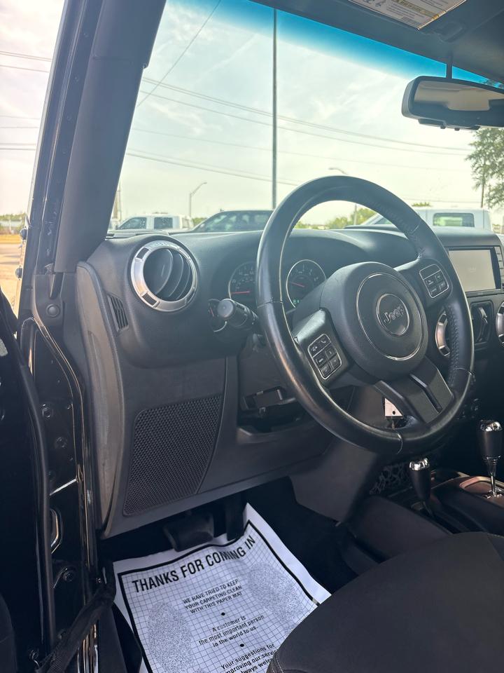 Jeep Wrangler Unlimited Sahara 4WD 2015