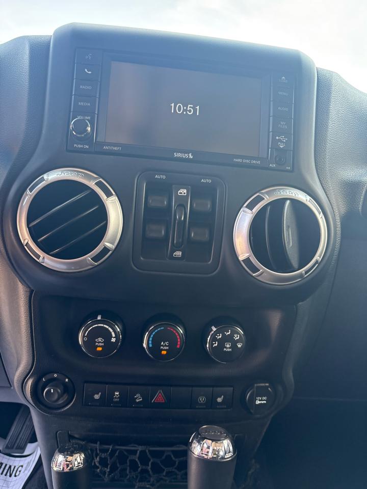 Jeep Wrangler Unlimited Sahara 4WD 2015
