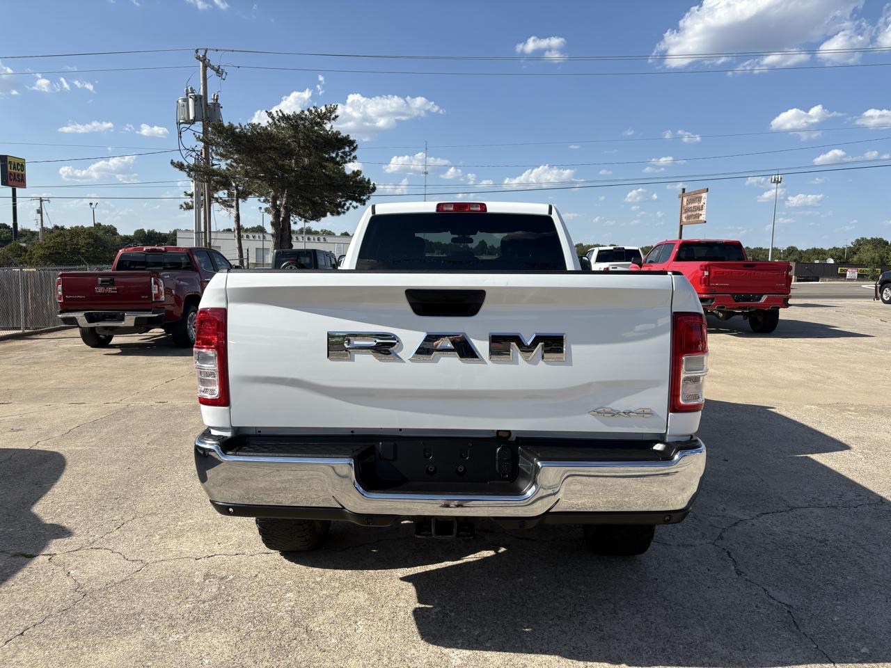 RAM 2500 Tradesman Crew Cab LWB 4WD 2022
