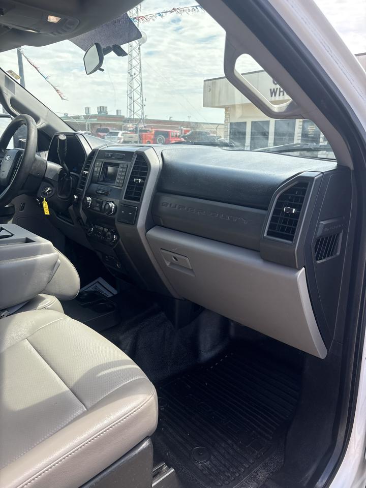 Ford F-350 SD XL Crew Cab DRW 4WD 2019