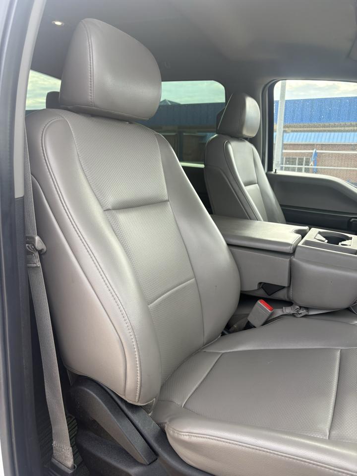 2019 Ford F-350 Super Duty Chassis Cab XL - Photo 12