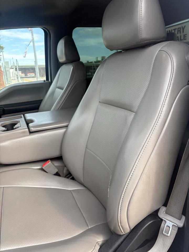 2019 Ford F-350 Super Duty Chassis Cab XL - Photo 15