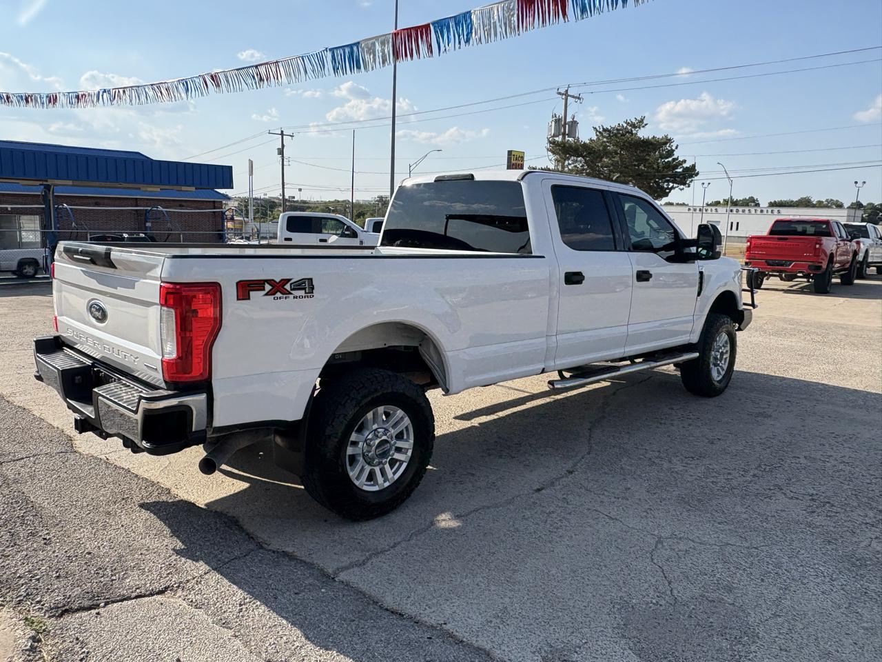 Ford F-250 SD XLT Crew Cab 4WD 2018