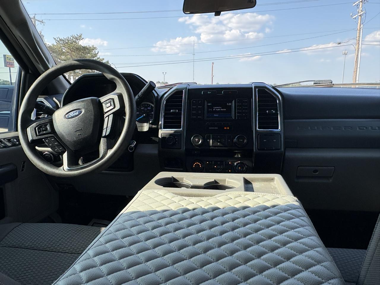 Ford F-250 SD XLT Crew Cab 4WD 2018