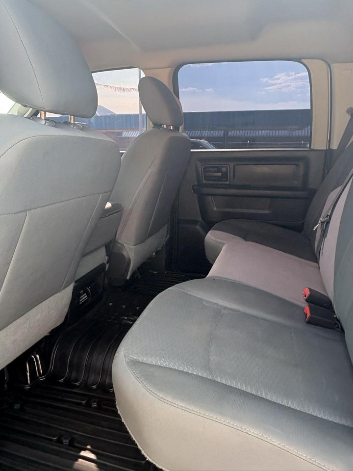 RAM 2500 Tradesman Crew Cab SWB 4WD 2017