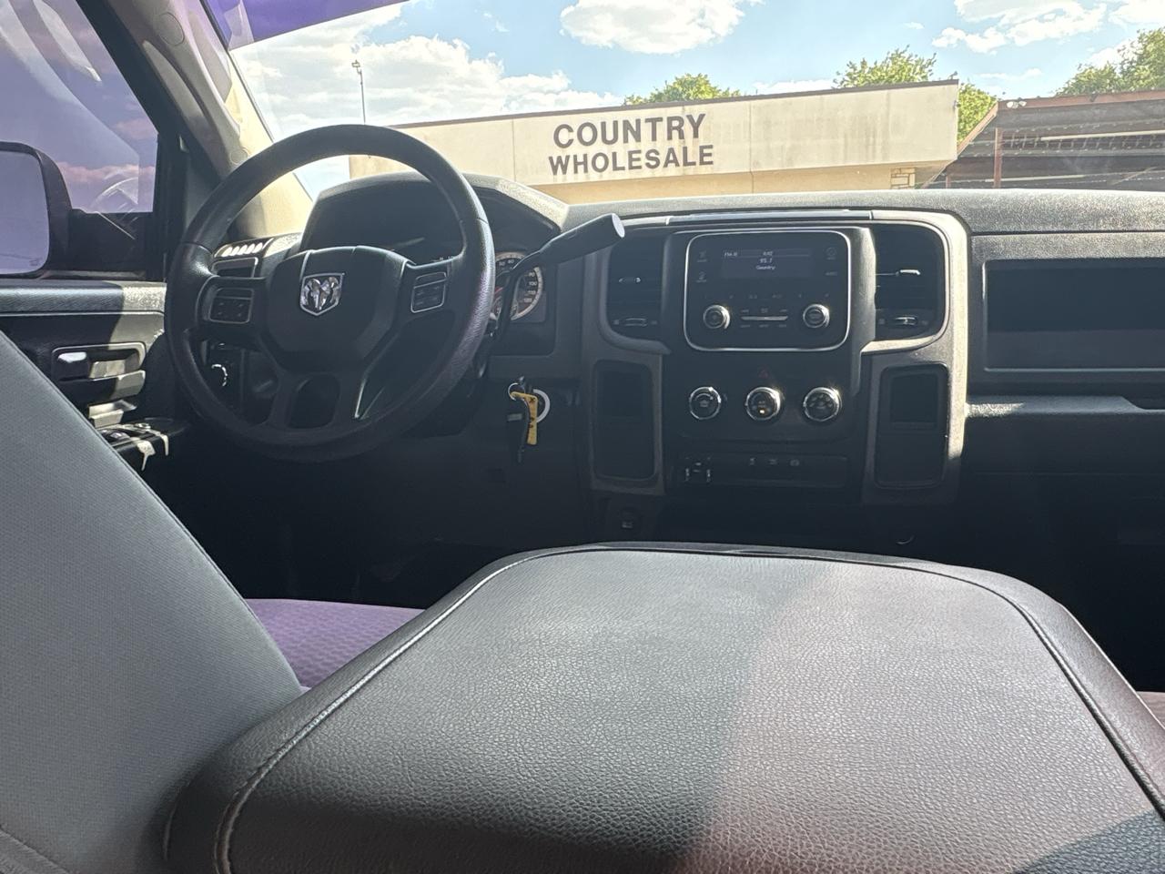 RAM 2500 Tradesman Crew Cab SWB 4WD 2017