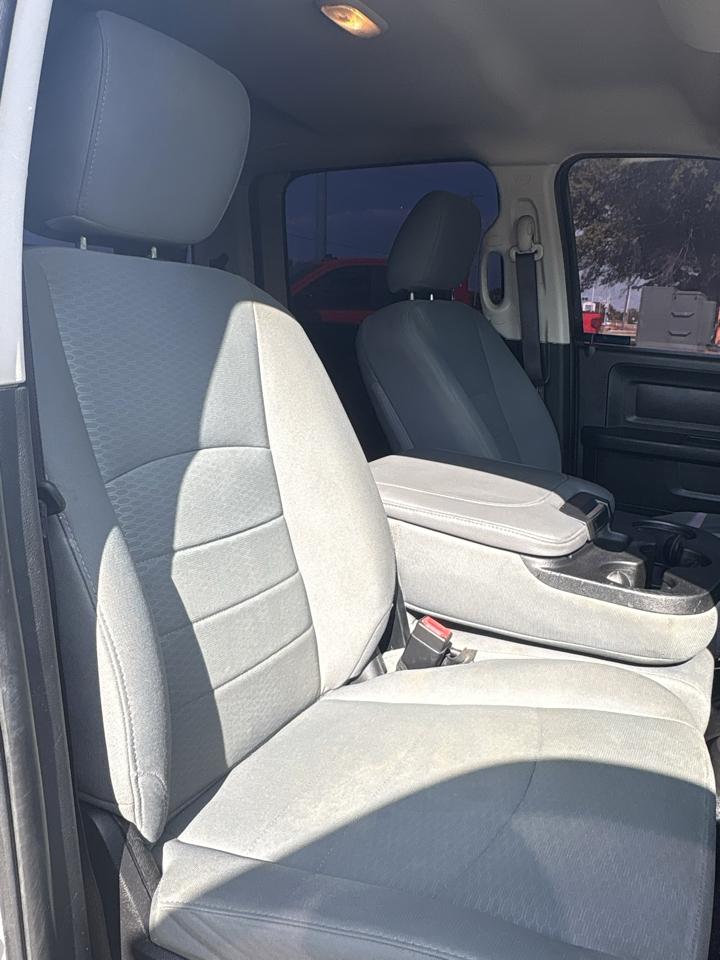 RAM 2500 Tradesman Crew Cab SWB 4WD 2017