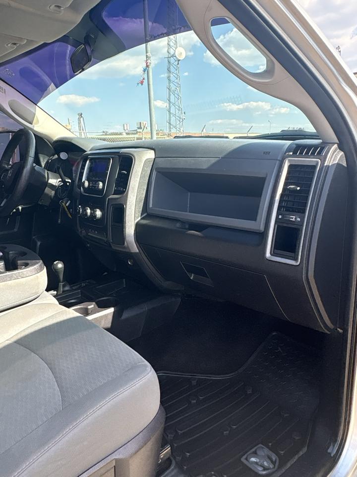 RAM 2500 Tradesman Crew Cab SWB 4WD 2017