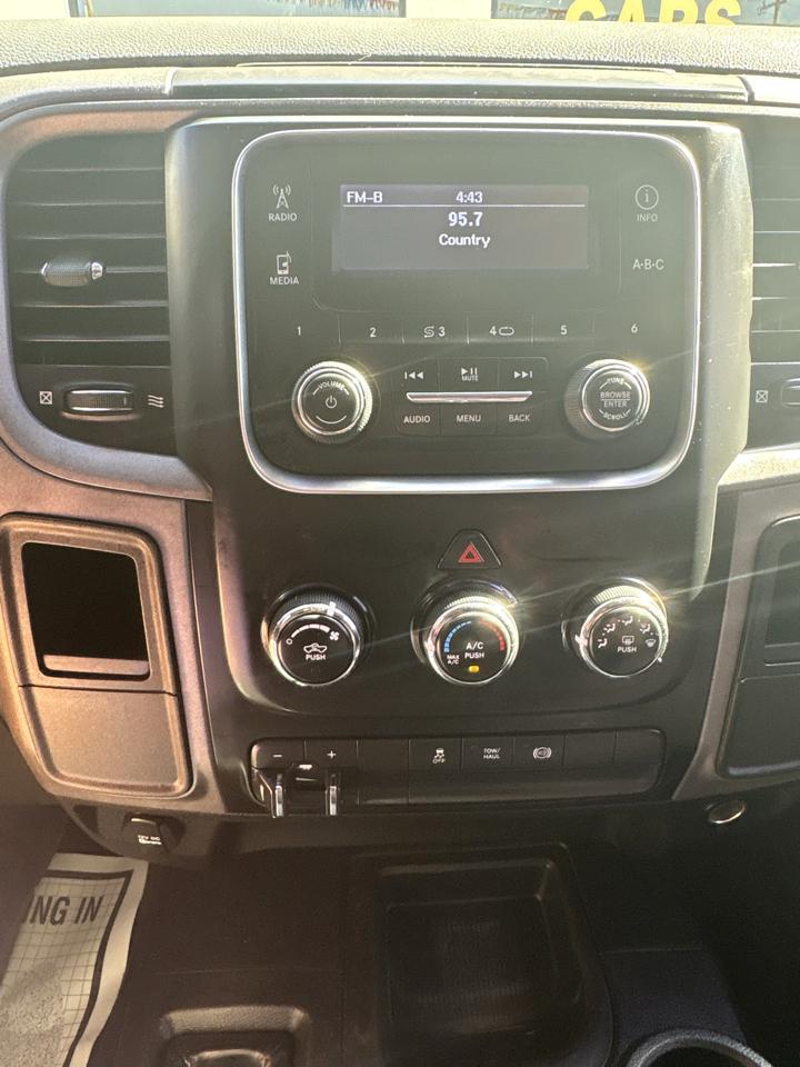 RAM 2500 Tradesman Crew Cab SWB 4WD 2017