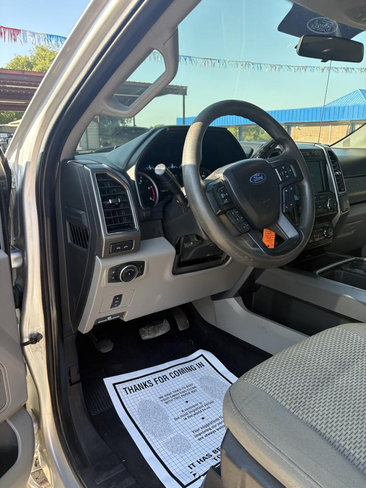 Ford F-250 photo 14