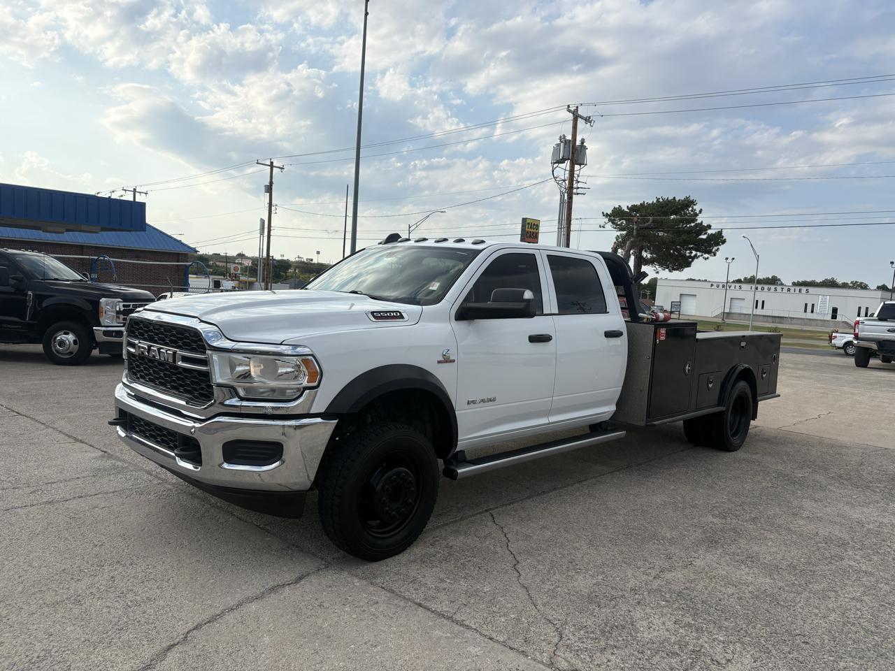 RAM 5500 Crew Cab LWB 4WD DRW 2019