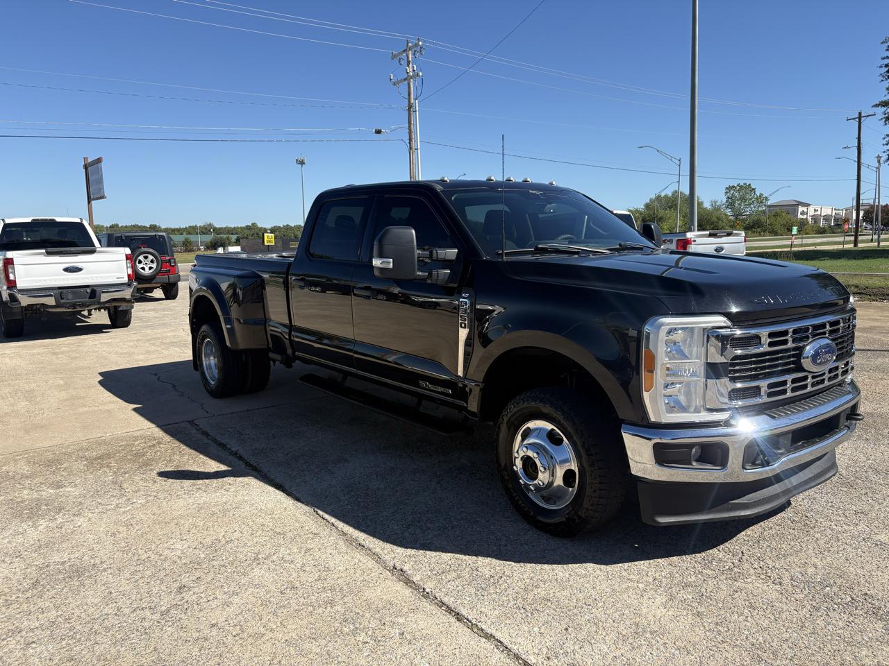 Ford F-350 photo 3