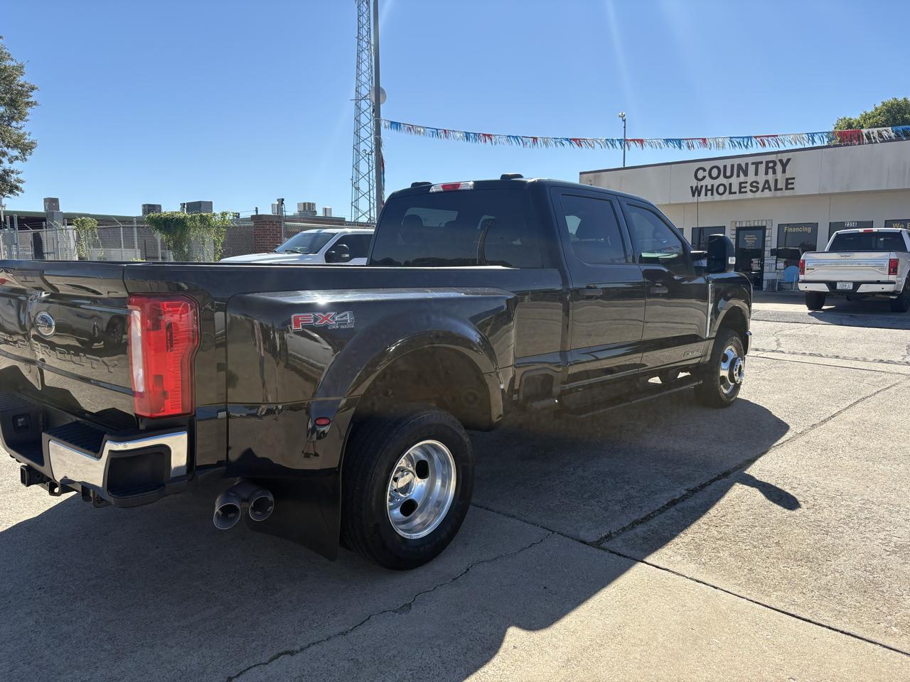 Ford F-350 photo 4