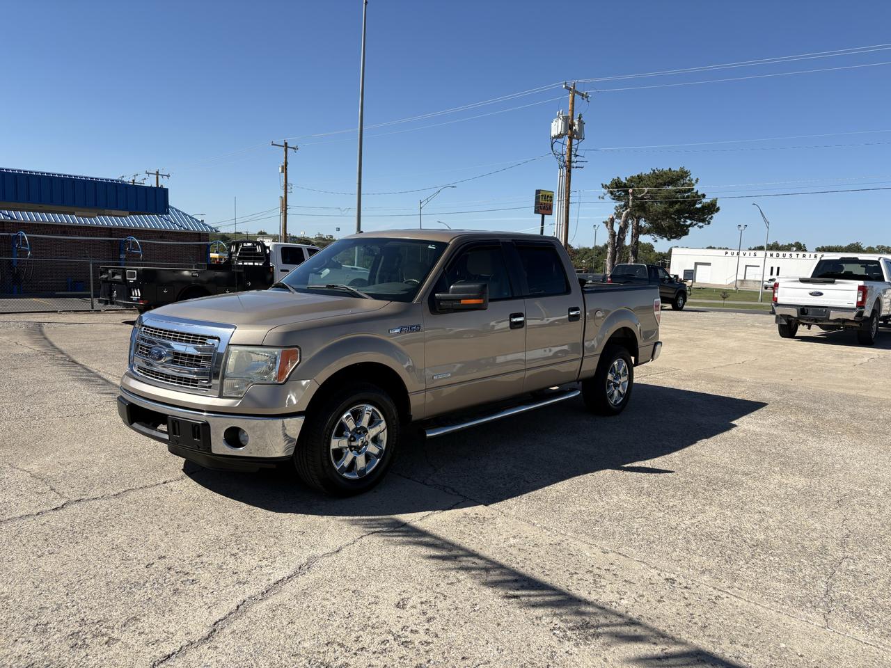 Ford F-150 2WD SuperCrew 145" XLT 2013