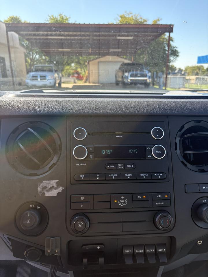 Ford F-250 SD XL SuperCab LWB 2WD 2011