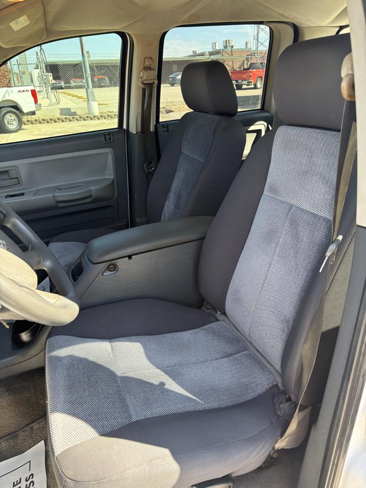Dodge Dakota SLT Quad Cab 2WD 2006