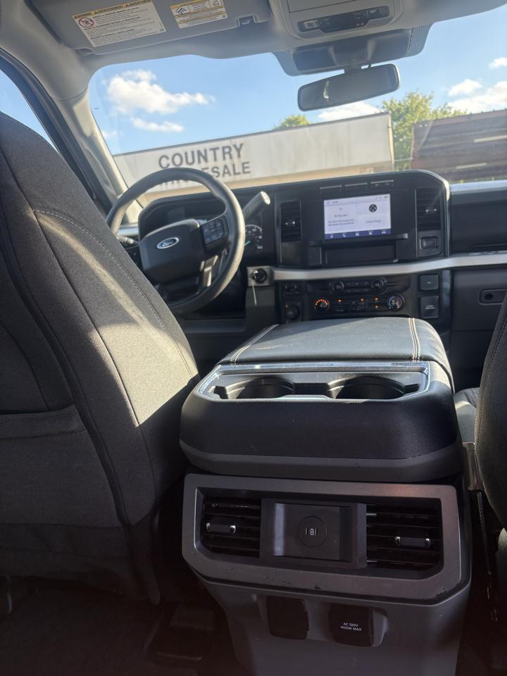 Ford F-350 SD XL Crew Cab SWB 4WD 2023