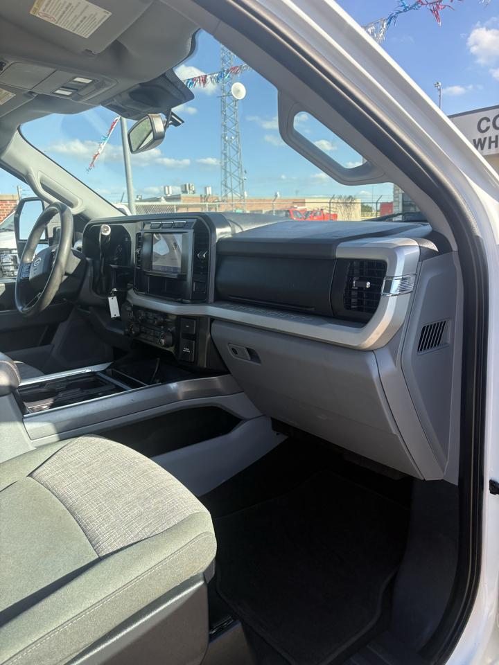 Ford F-350 SD XL Crew Cab SWB 4WD 2023