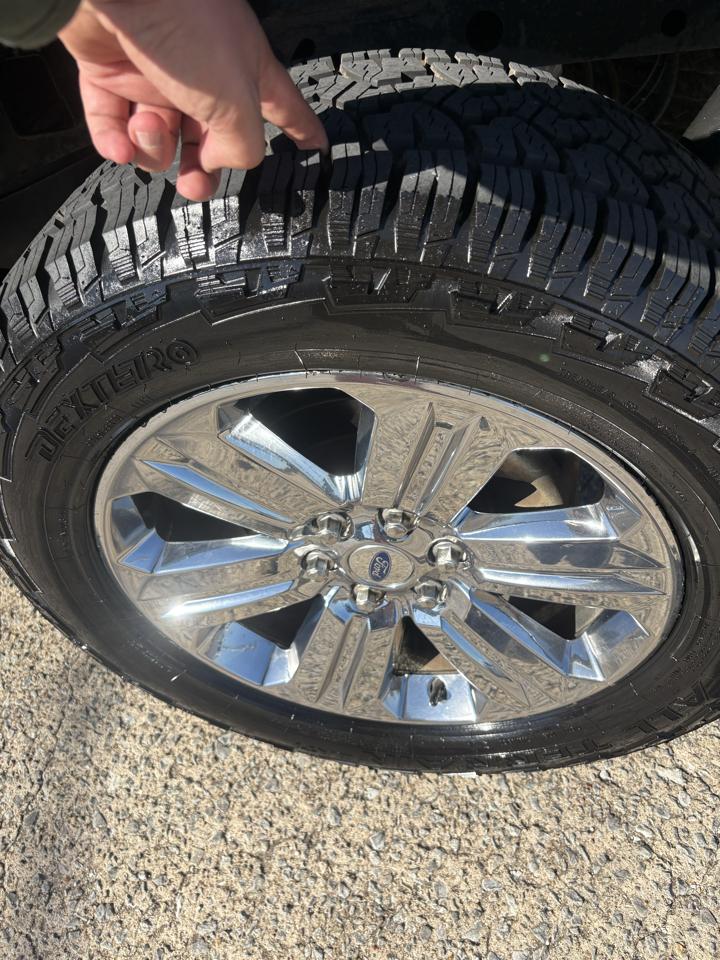 Ford F-150 4WD SuperCrew 139" XLT 2019