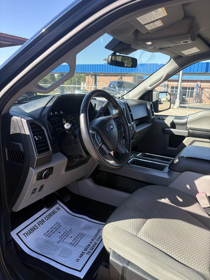 Ford F-150 4WD SuperCrew 139" XLT 2019