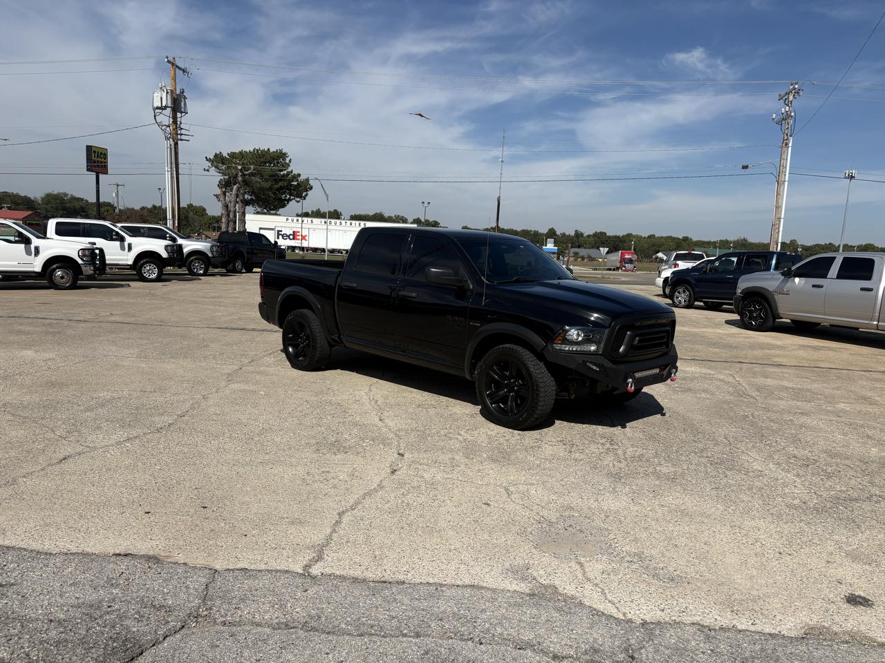 RAM 1500 Classic SLT Crew Cab SWB 4WD 2021