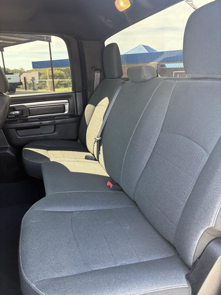 RAM 1500 Classic SLT Crew Cab SWB 4WD 2021