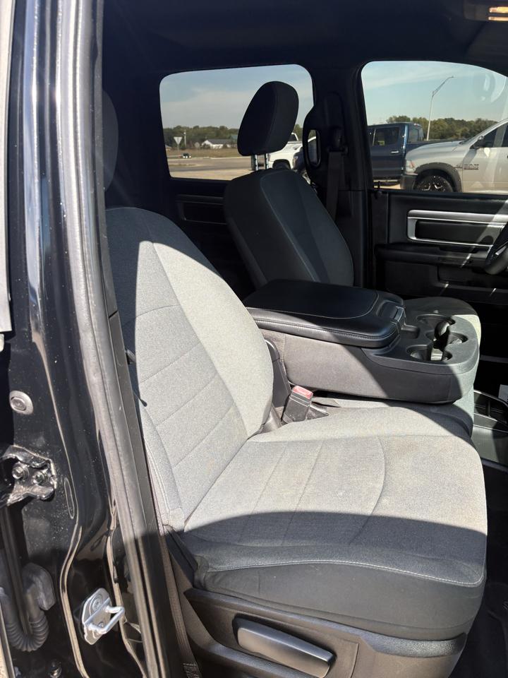 RAM 1500 Classic SLT Crew Cab SWB 4WD 2021