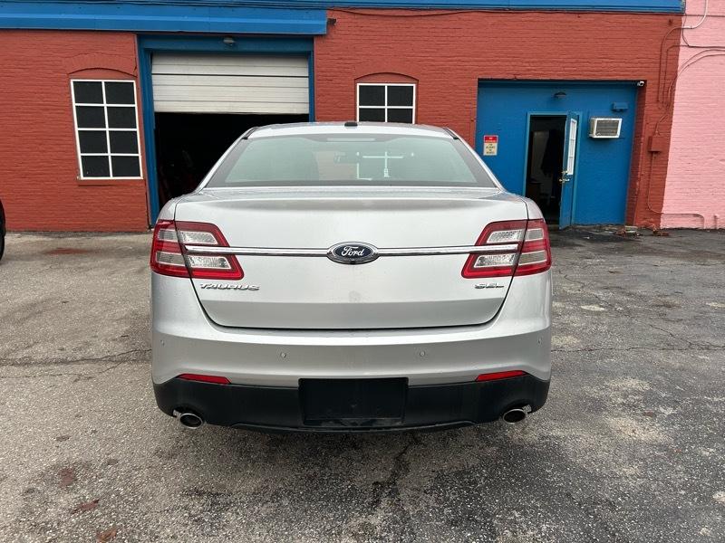 Ford Taurus SEL FWD 2017