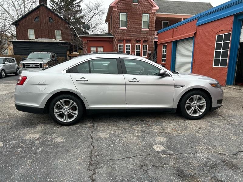 Ford Taurus SEL FWD 2017