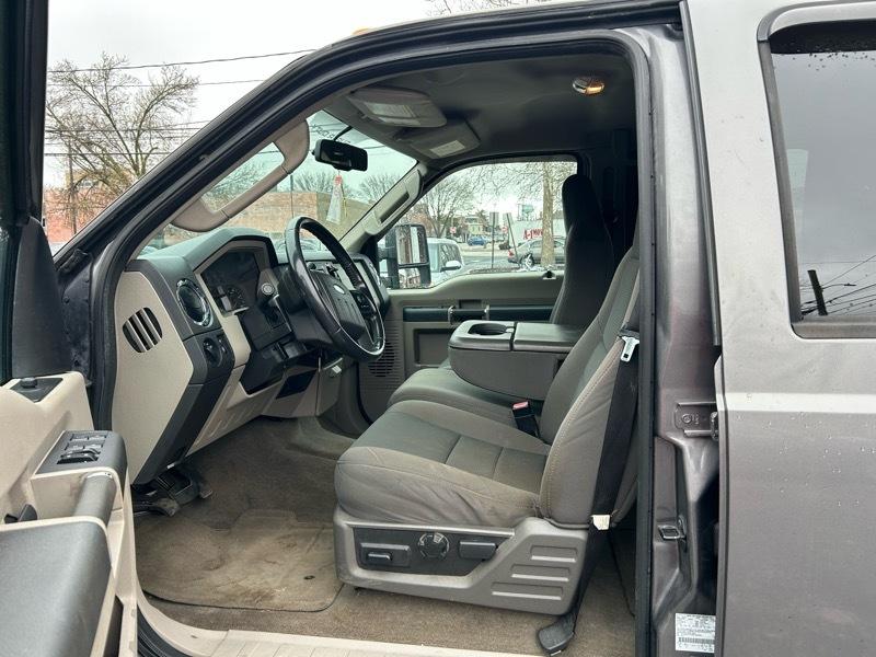 Ford F-250 SD XL Crew Cab 4WD 2009