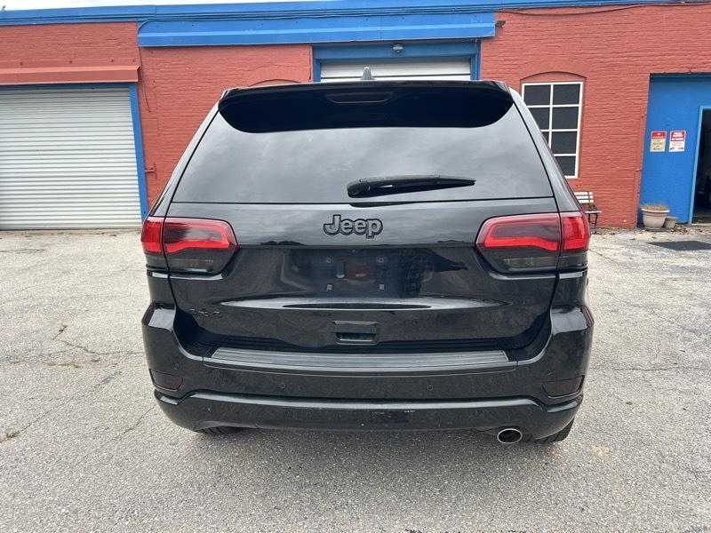 Jeep Grand Cherokee Laredo 4WD 2017
