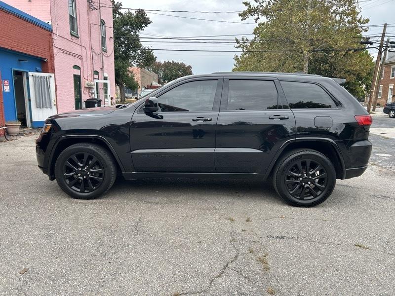 Jeep Grand Cherokee Laredo 4WD 2017