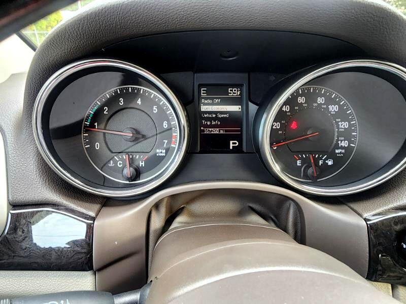 Jeep Grand Cherokee Laredo 2WD 2012