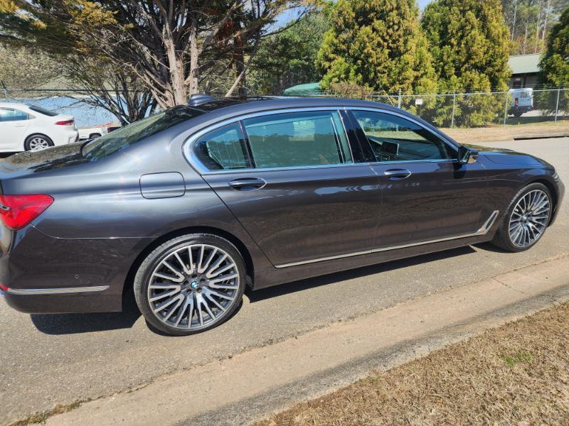 BMW 7-Series 750i 2016