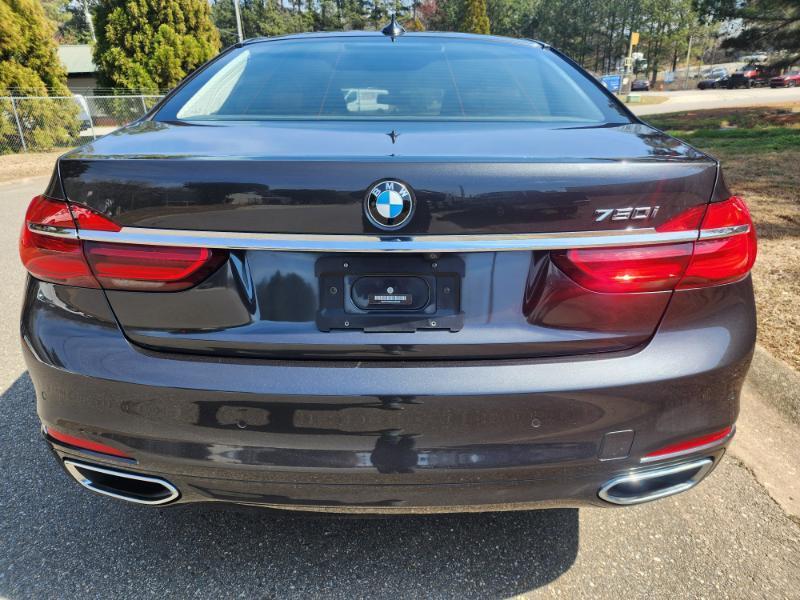 BMW 7-Series 750i 2016