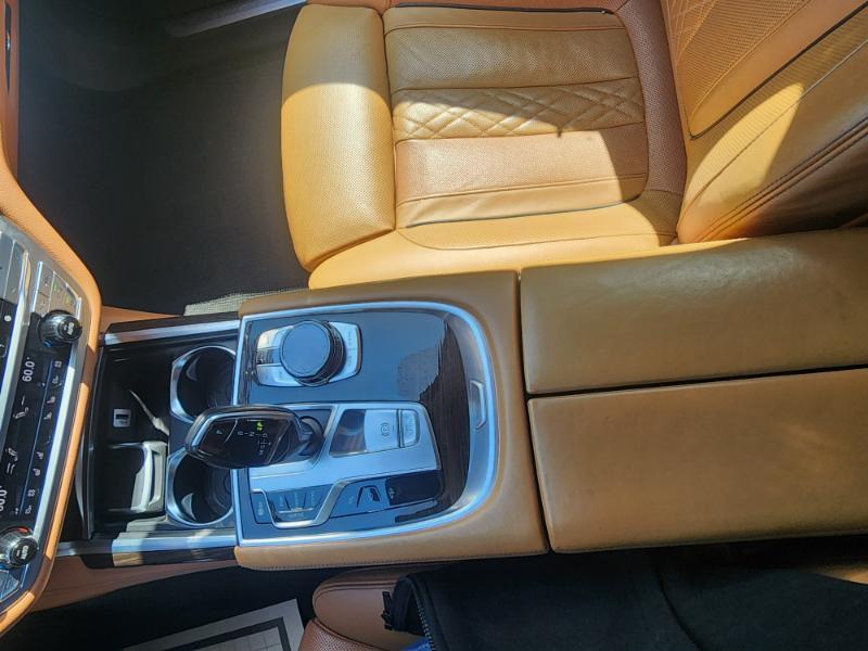 BMW 7-Series 750i 2016