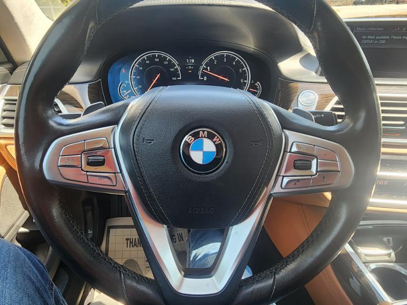 BMW 7-Series 750i 2016