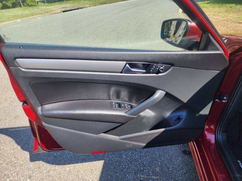 Volkswagen Passat TDI SE 6A w/ Sunroof 2015